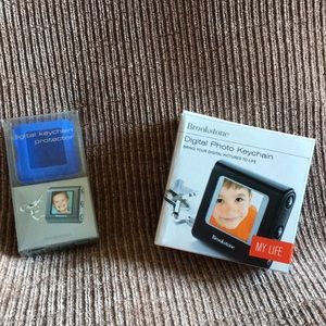 Brookstone Digital Photo Keychain AND Protector